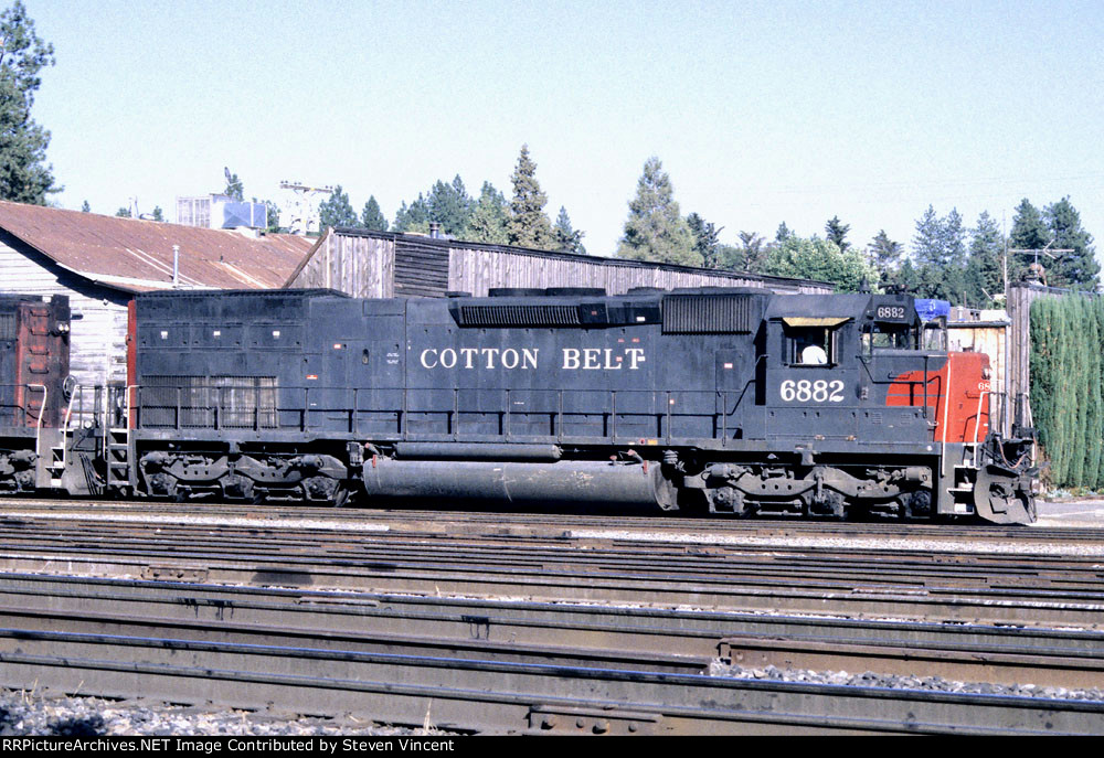 Cotton Belt SD45T-2m SSW #6882 in helper set.